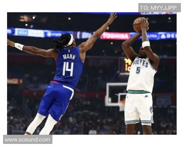 凯尔特人与骑士的精彩对决图解分析与赛场亮点回顾